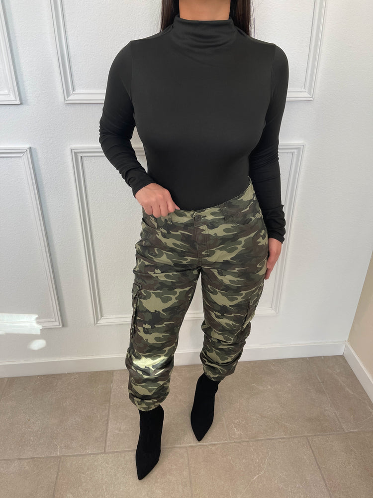 Romie Cargo Camo Joggers